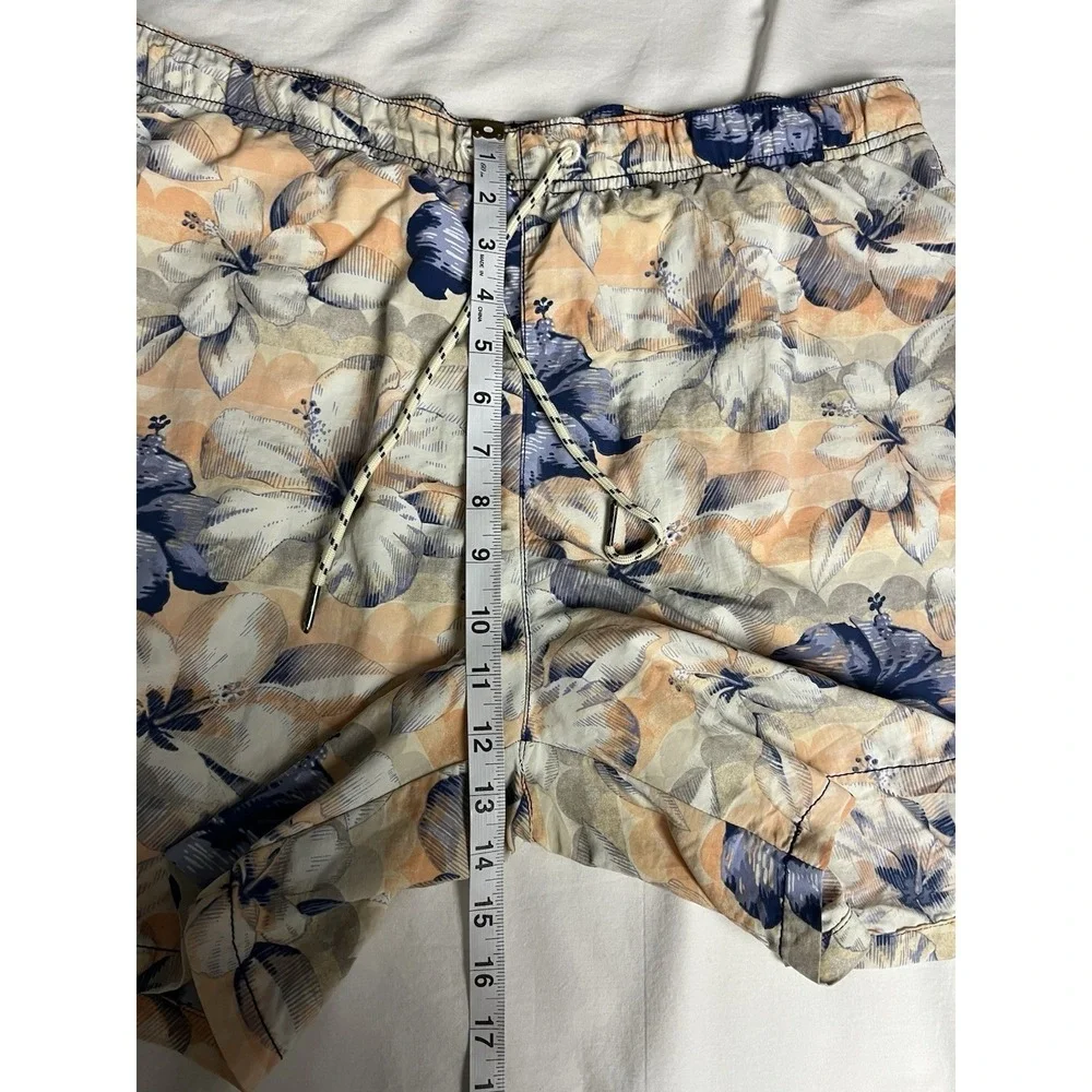 Tommy Bahama Relax Men's Swim Trunks Size L Tropical Floral Board Shorts